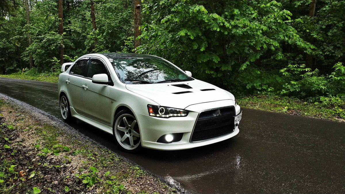 Mitsubishi Lancer 10