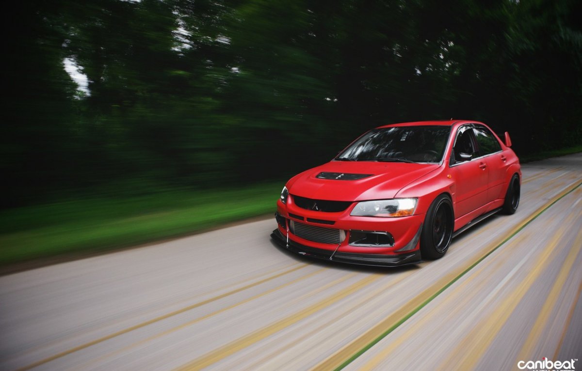 Mitsubishi Lancer Evolution 8 Red
