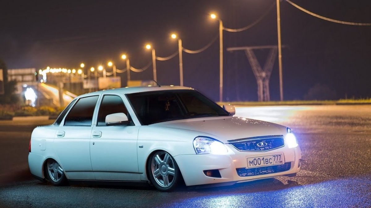 Лада Приора заньижынае