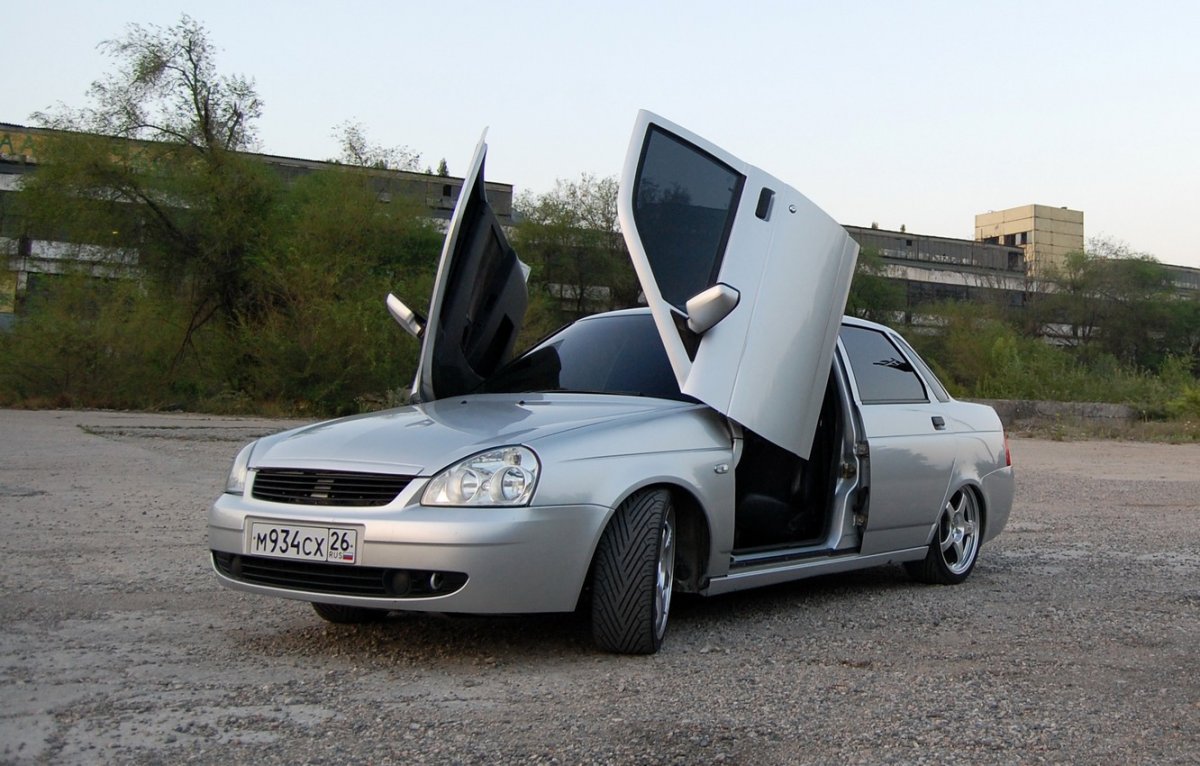 Приора седан - 50 черная 2