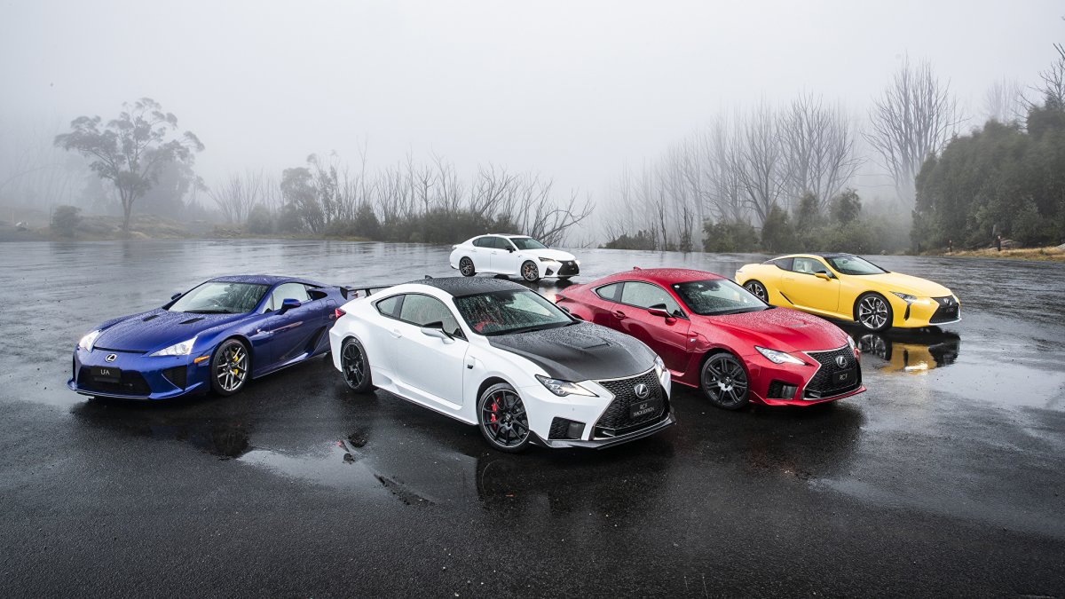 Несколько автомобилей