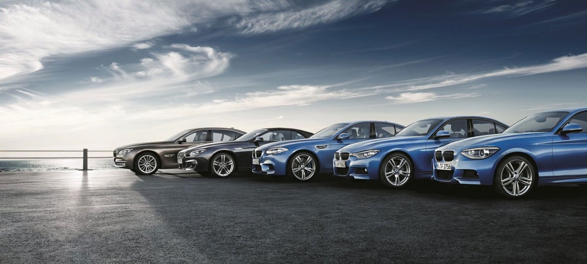 Несколько машин в ряд