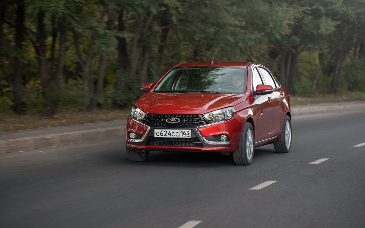 Лада Веста ред