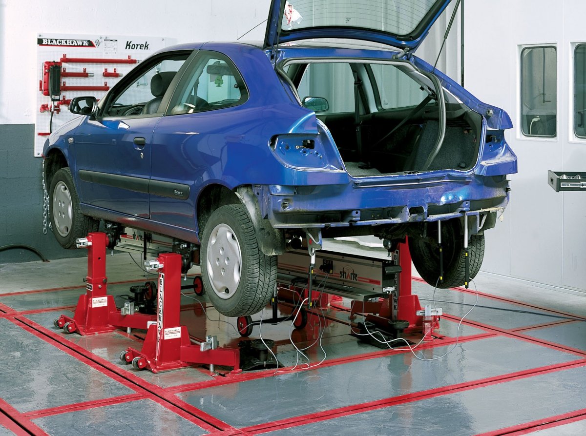 Кузовной стапель Blackhawk Korek