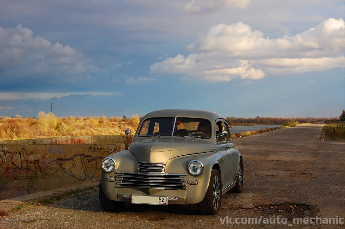 Автомобиль ГАЗ м20 победа