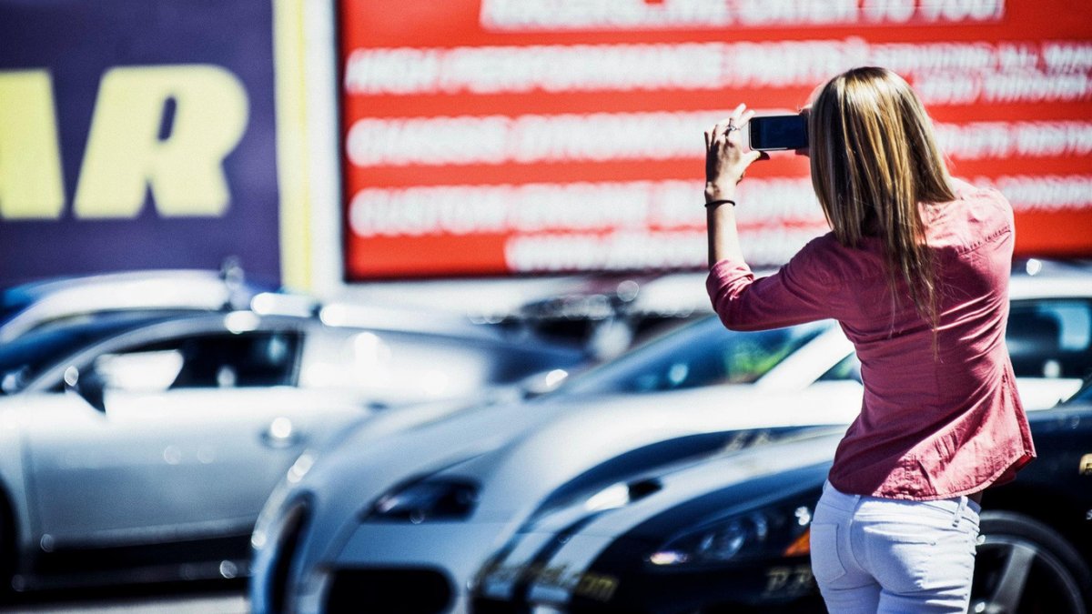 Машина на природе