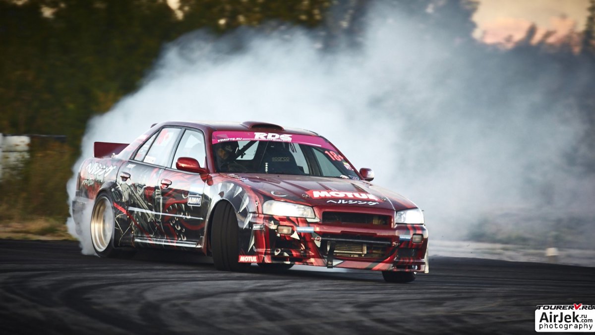 Ниссан Скайлайн дрифт