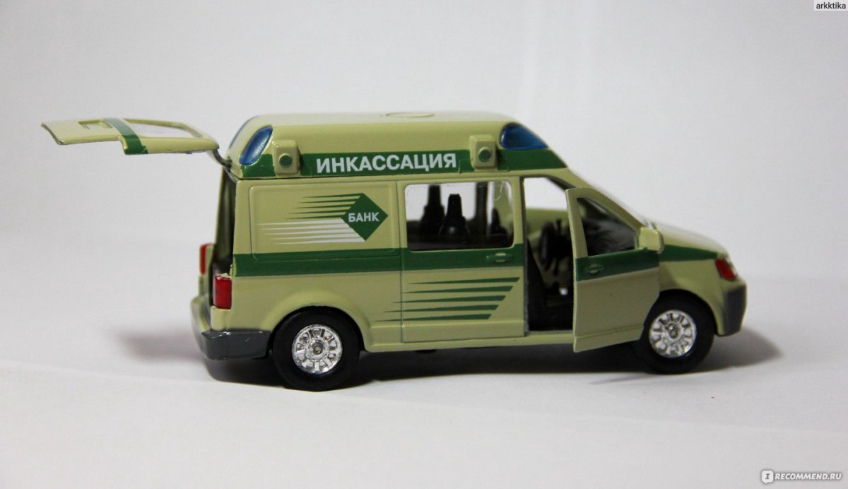 Бойница в инкассаторской машины