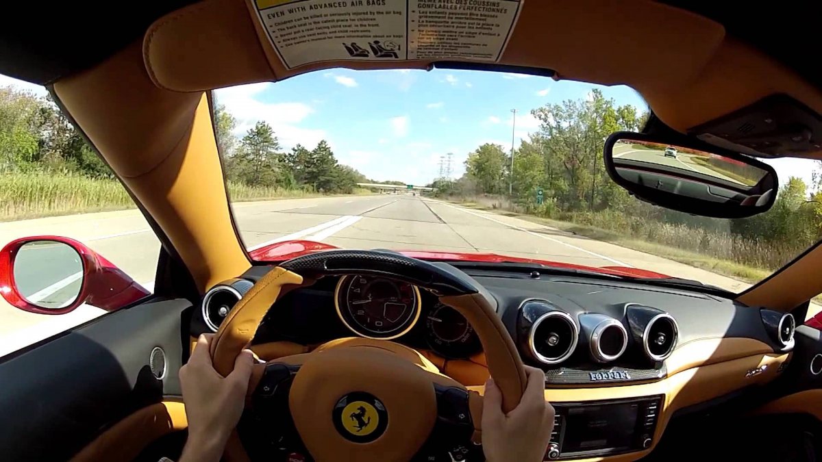 Салон авто от первого лица