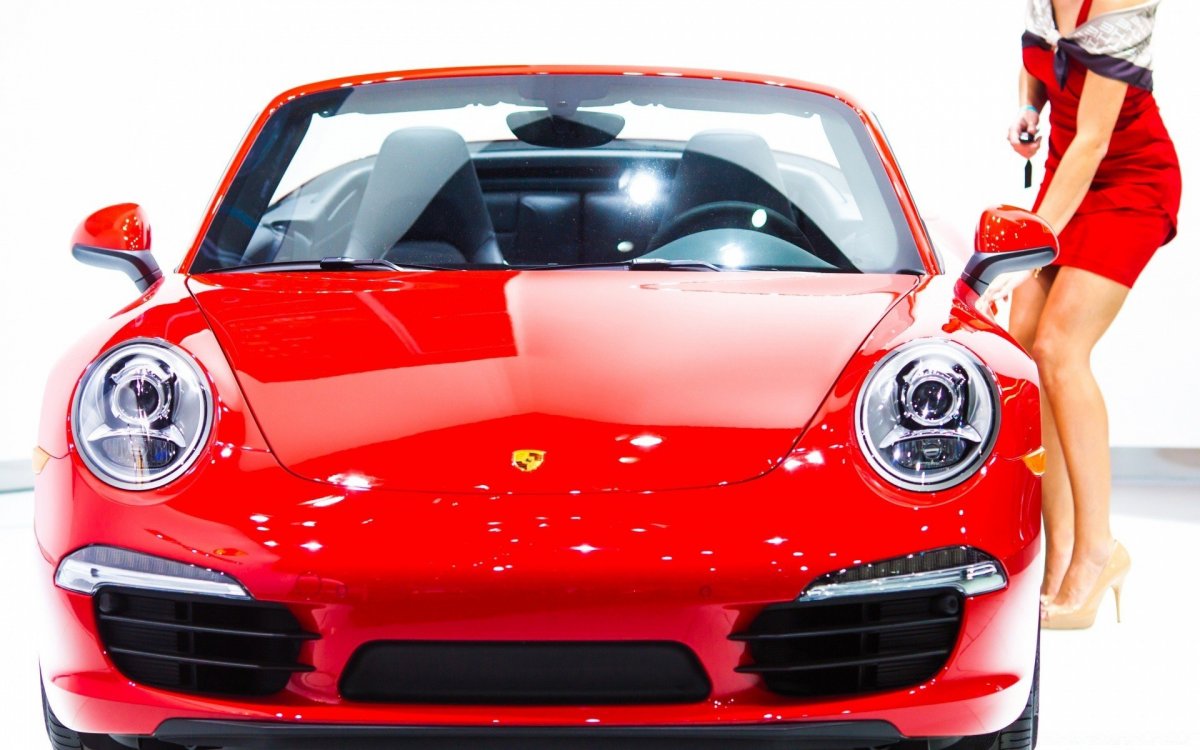 Девушки и автомобили