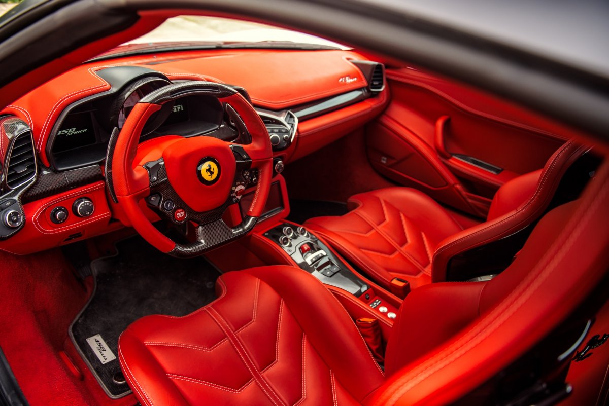 Ferrari f458 салон