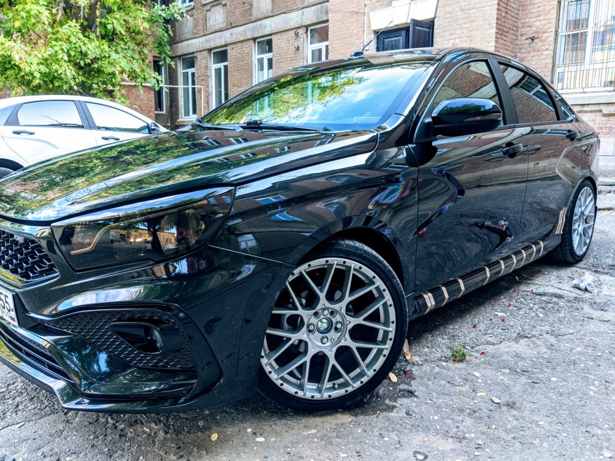 Лада Веста спорт черная r18