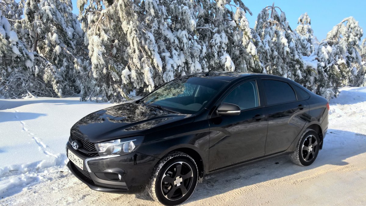 Lada Vesta черная