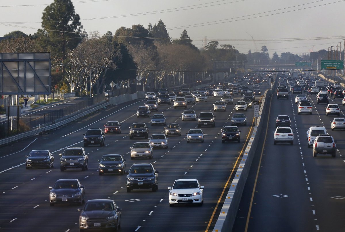 Поток машин