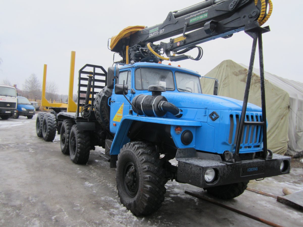 Урал 4320 лесовоз