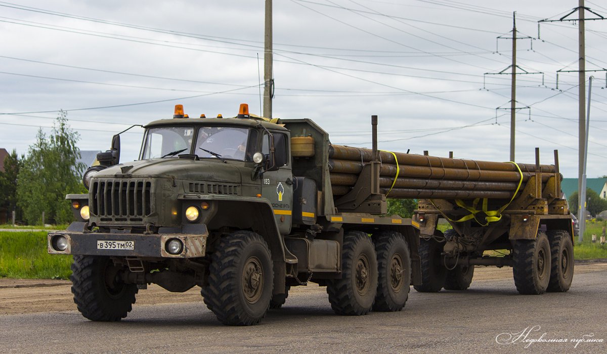 Урал 4320 трубоплетевоз