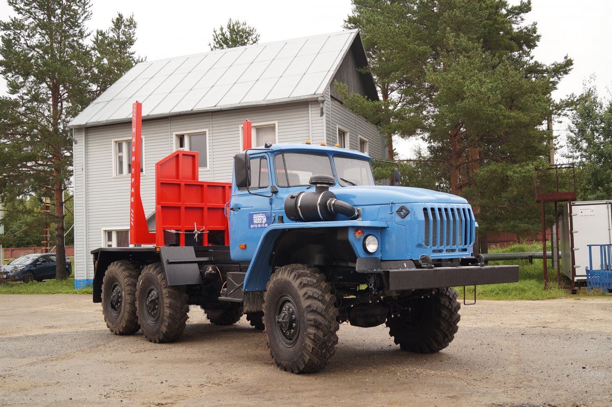 Урал 432010 лесовоз