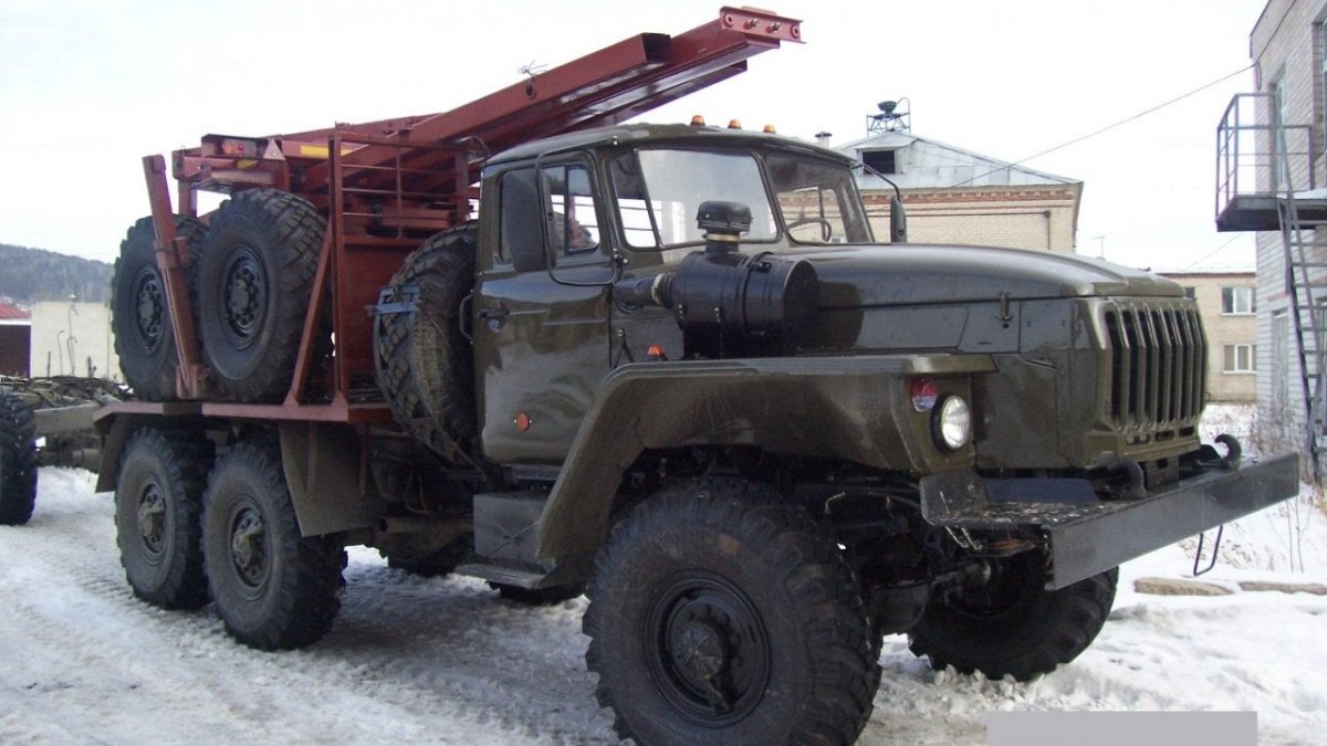 Урал 43 20 лесовоз