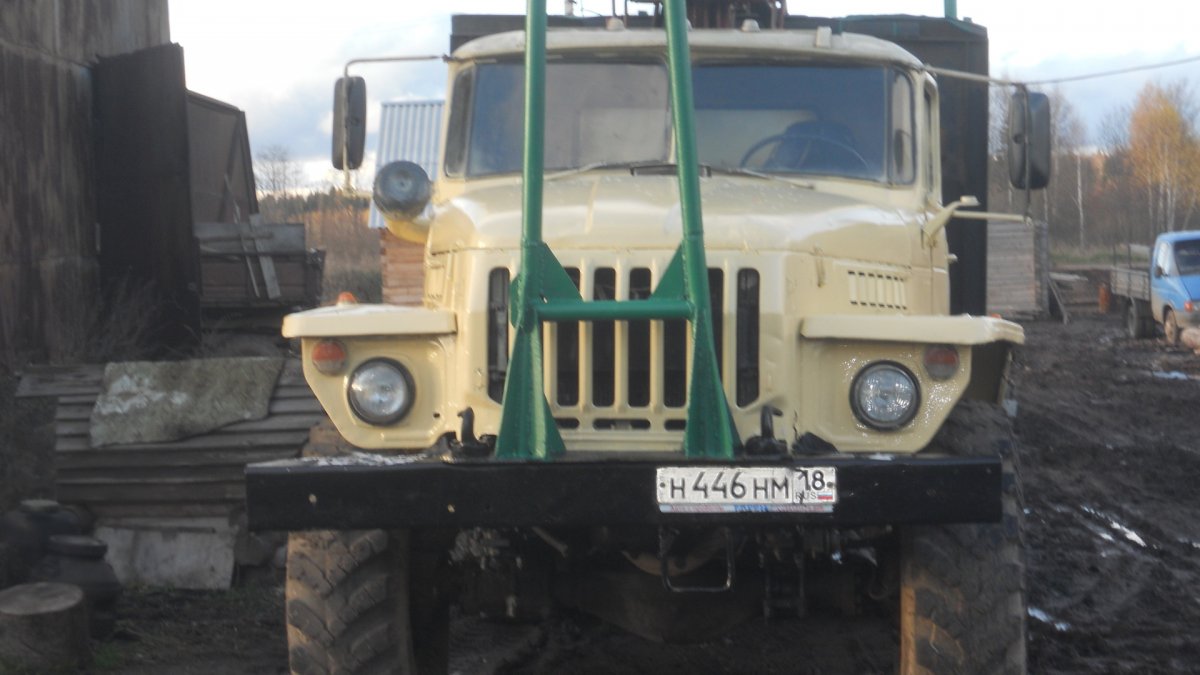 Урал Фискарс с прицепом