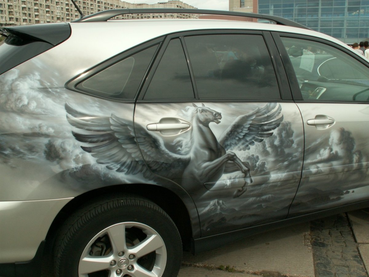 Аэрография на машине