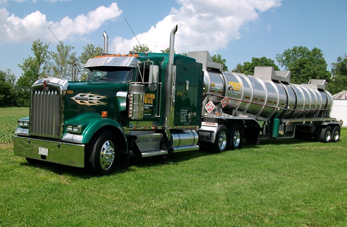 Kenworth w900 зеленый