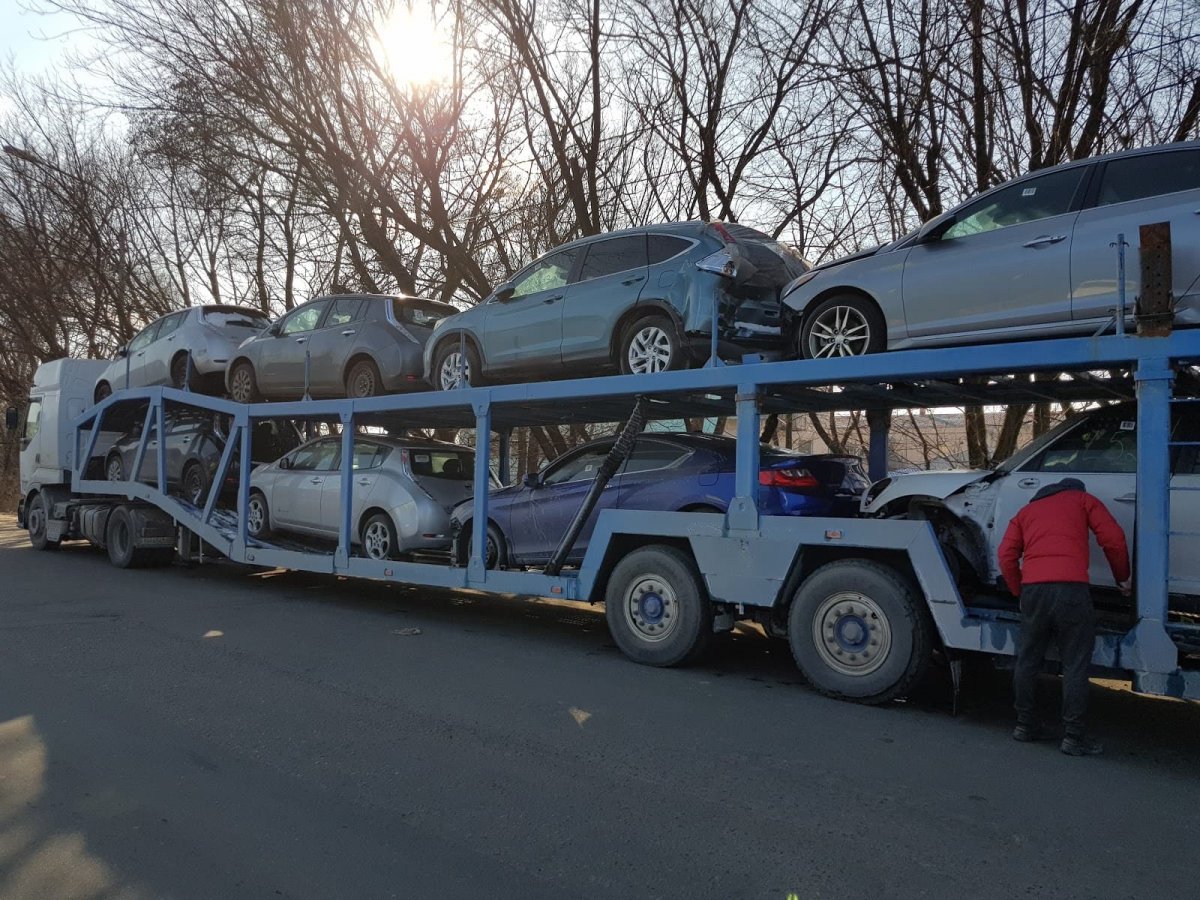 Вольво КАМАЗ 370 автовоз