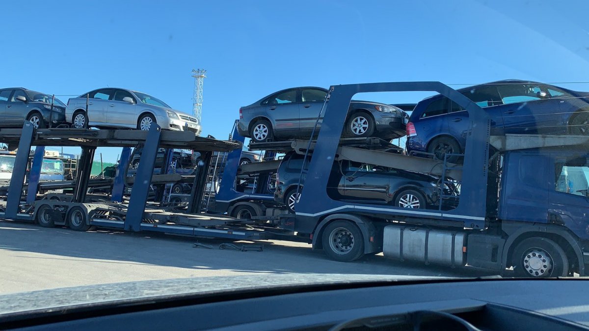 Вольво КАМАЗ 370 автовоз