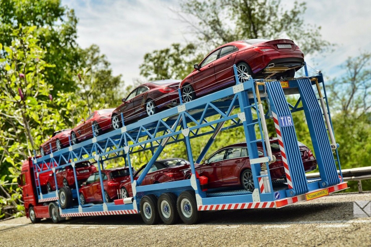 Мерседес автовоз 1:18
