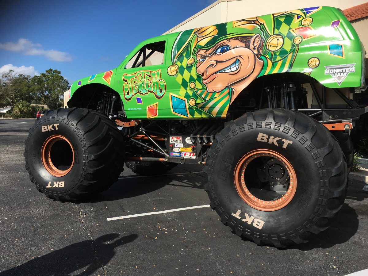 Монстр трак Порше