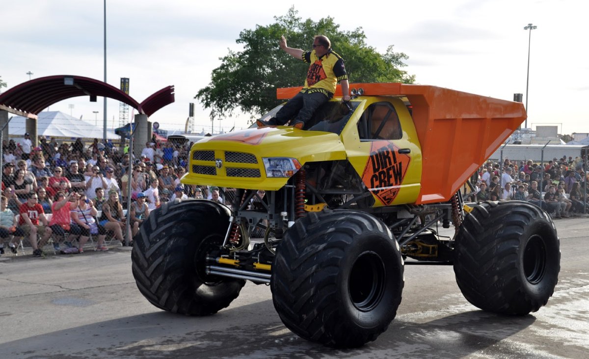 Джип монстр трак