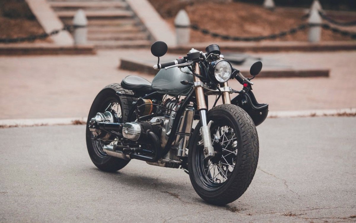 Мотоцикл Урал кафе рейсер