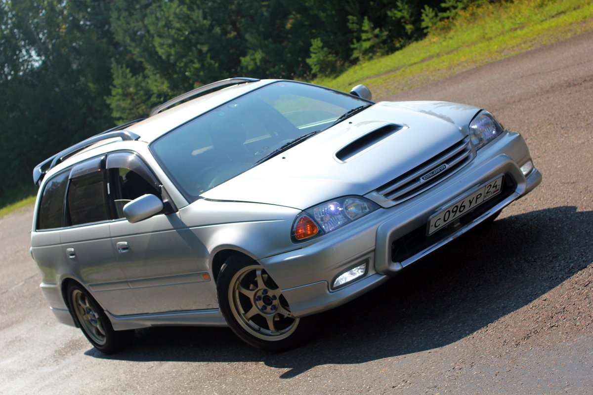 Тойота Калдина новая