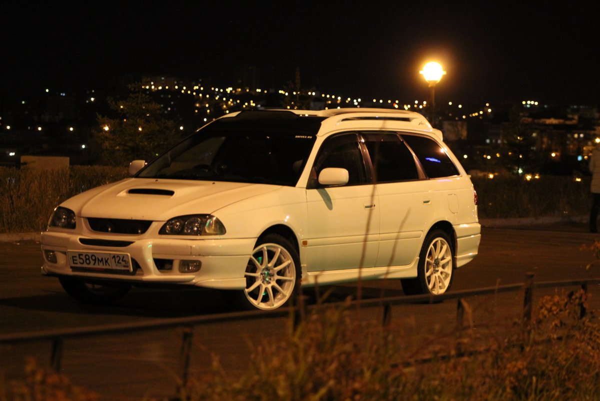 Toyota Caldina GTT 1998