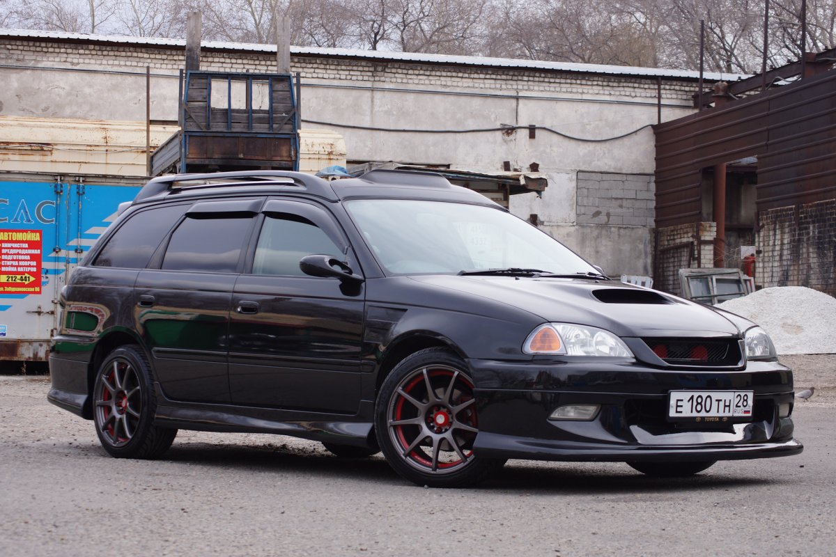 Toyota Caldina gt-t чёрная