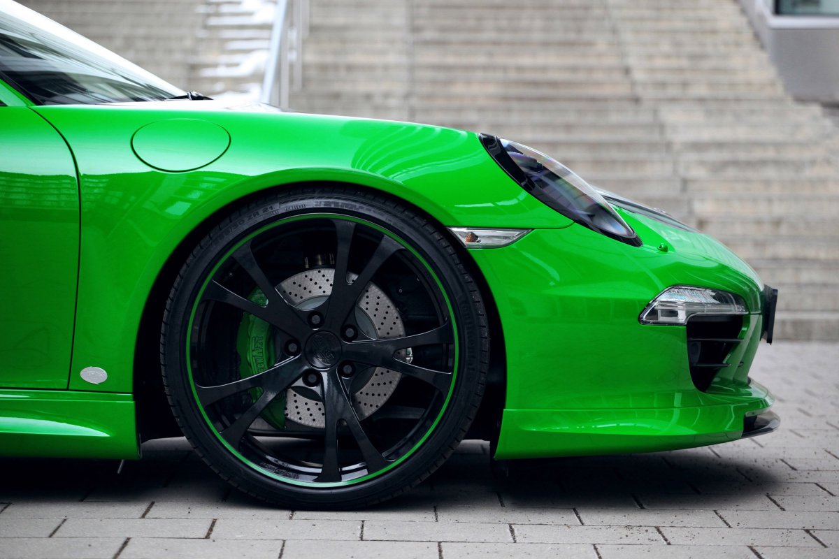 Порше 911 салатовый