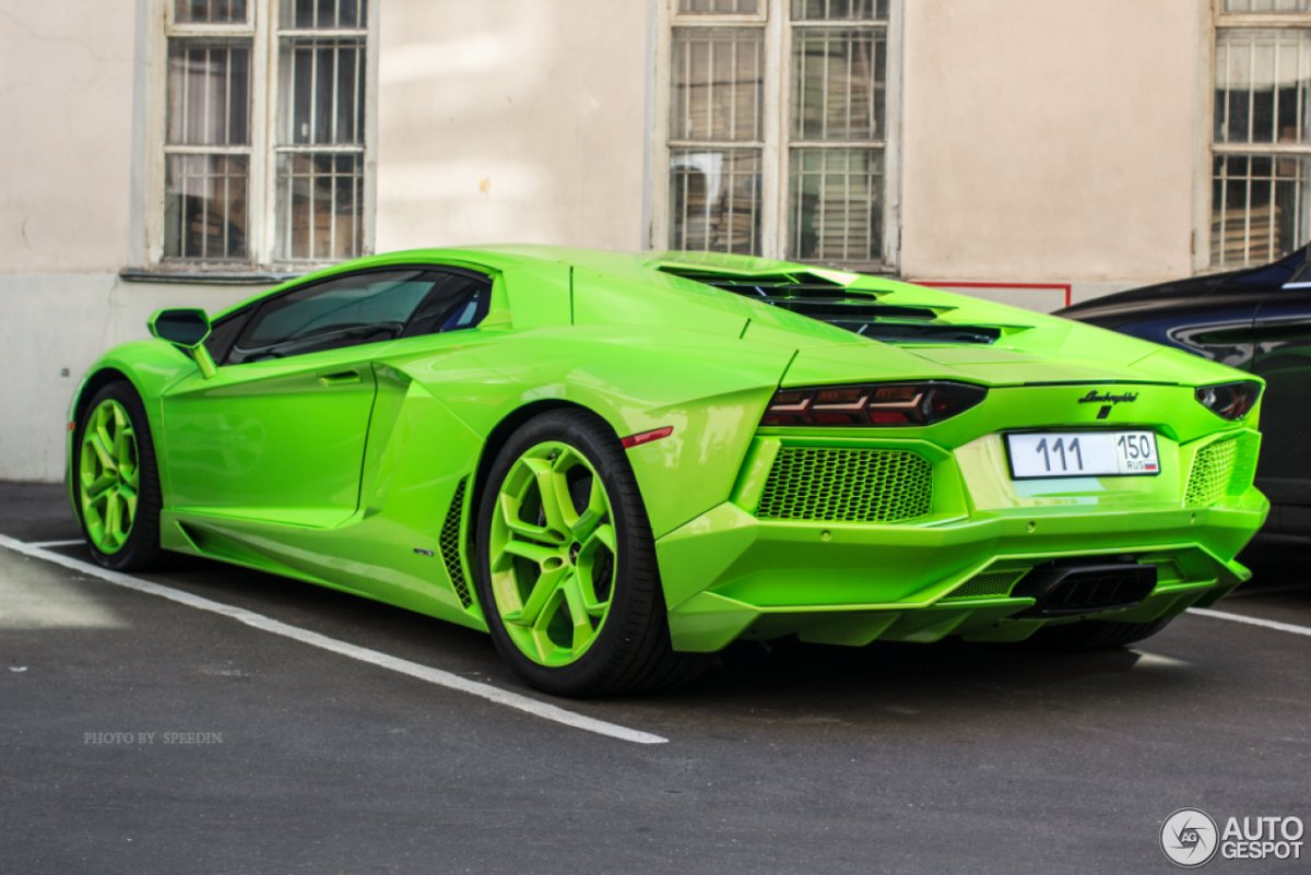 Ламборджини авентадор салатовый
