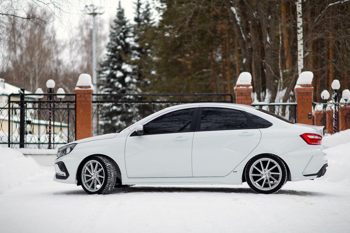 Лада Веста r18