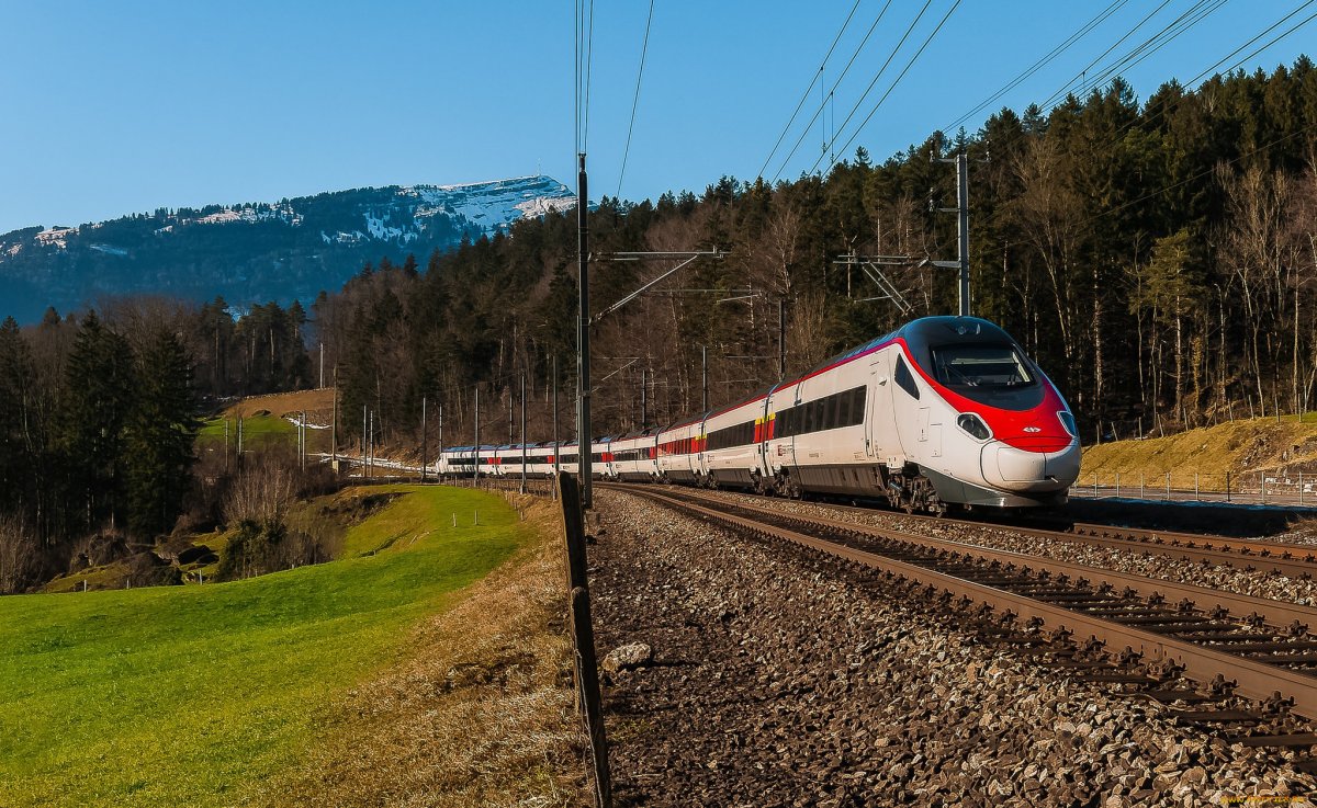 Наземный транспорт фото поезд