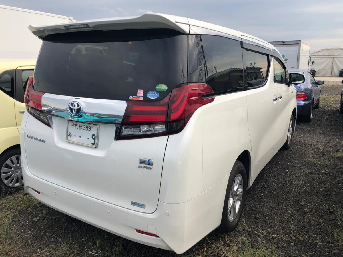 Тойота альфард на аукционе в Японии