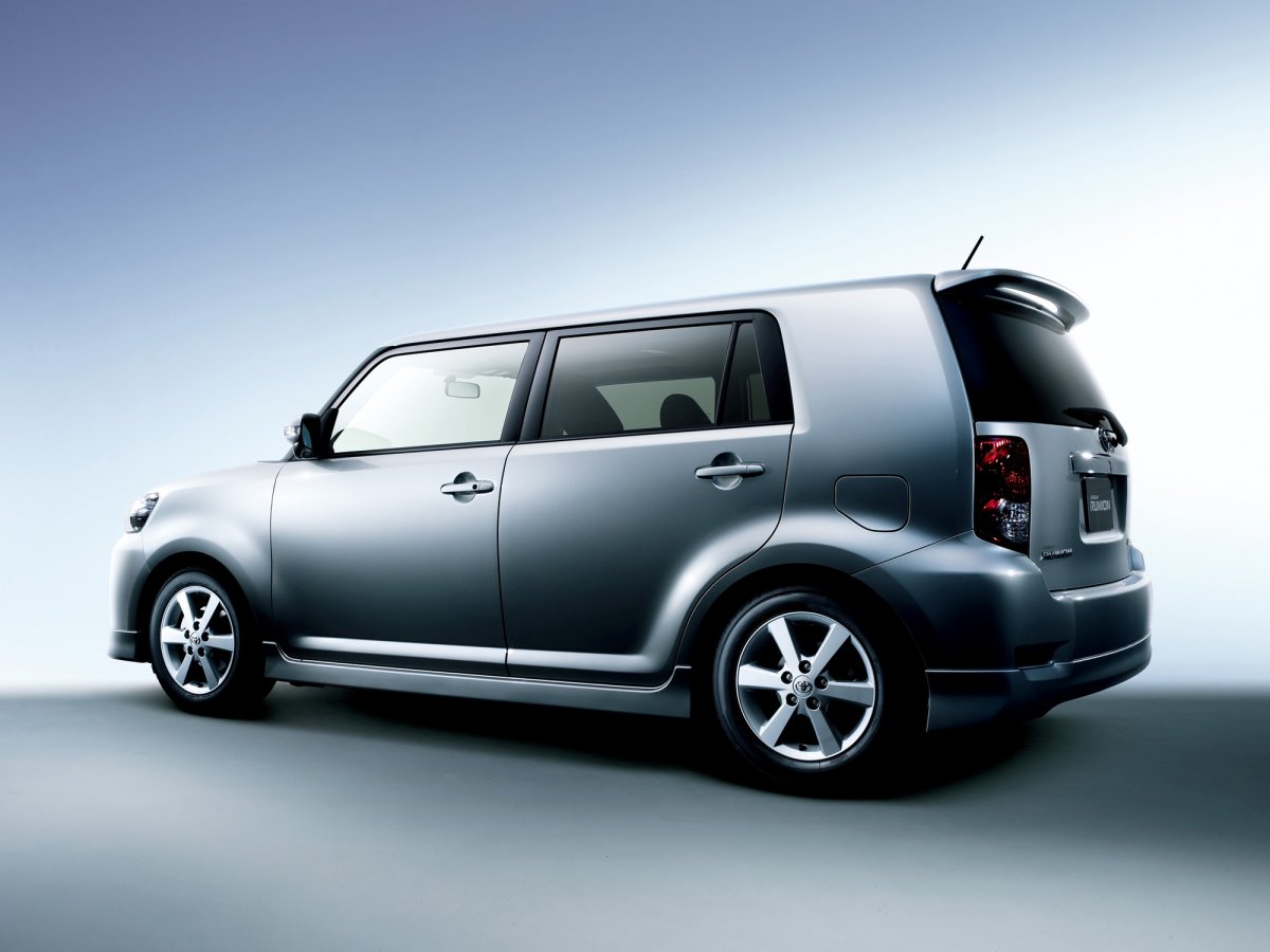 Toyota Corolla Rumion, 2009