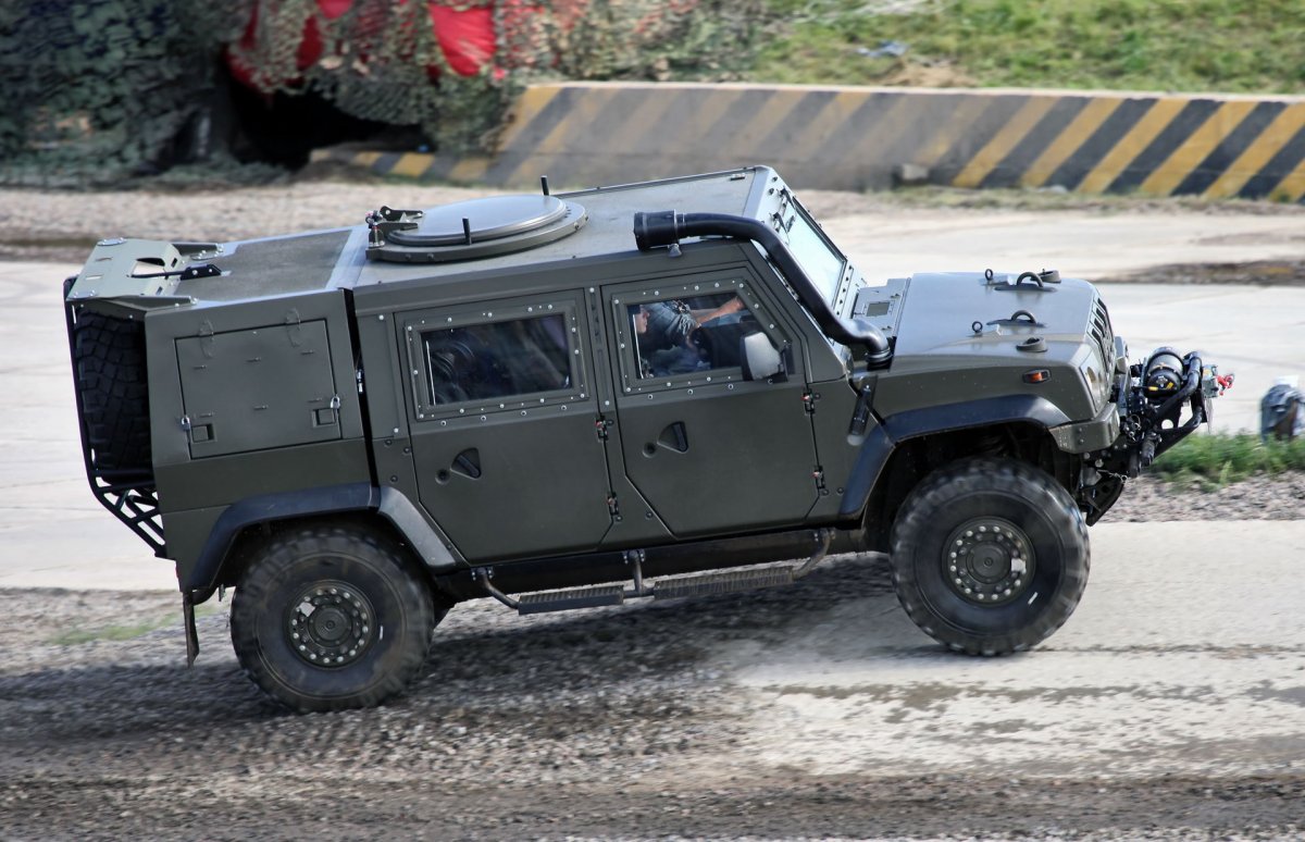 Iveco LMV m65 Гражданская версия