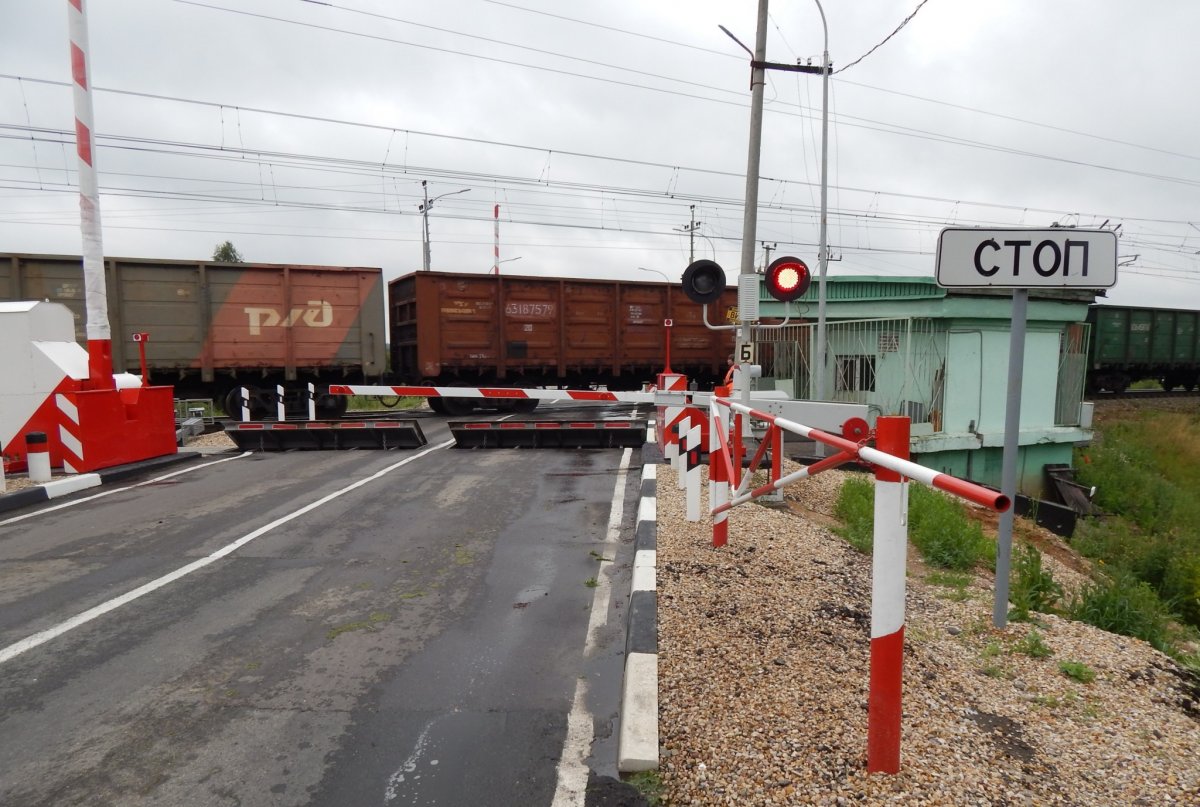 Столкновение поезда с машиной