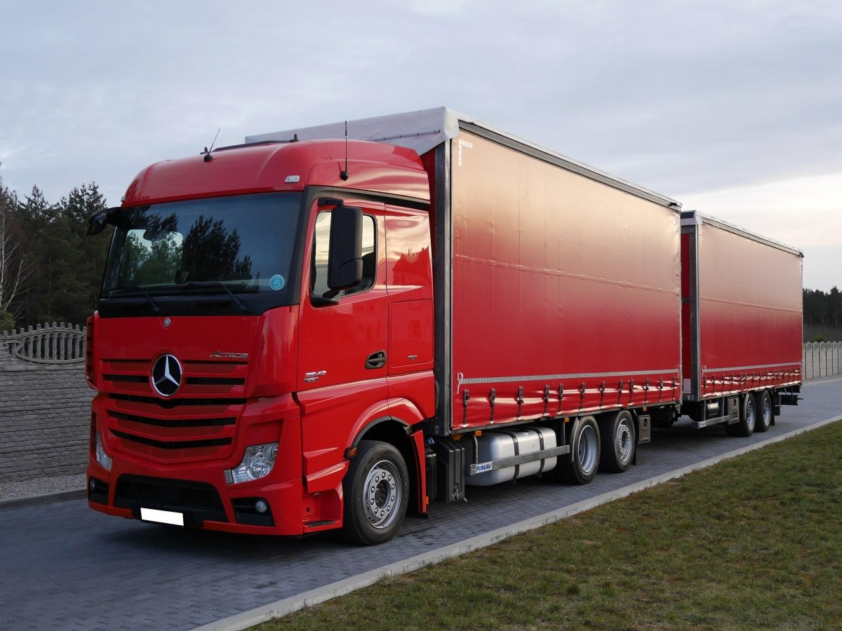 Mercedes-Benz Actros 1857