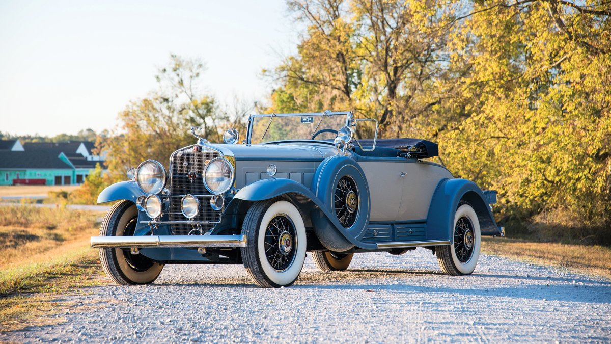 Cadillac v16 1930