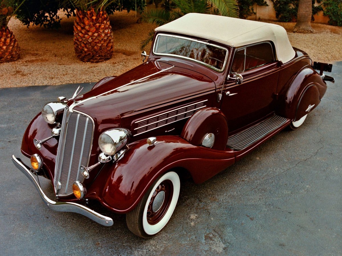 Автомобиль Hudson Deluxe eight