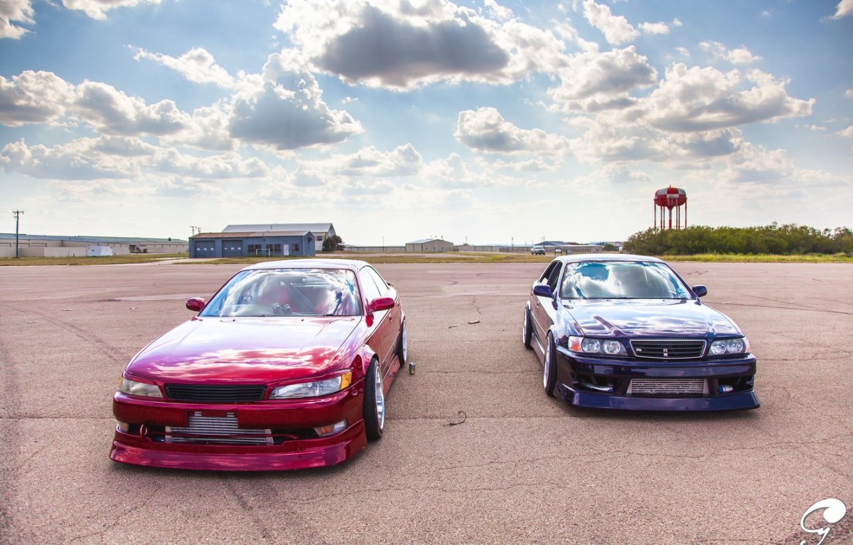 Toyota Mark 2 90 Tourer v черный