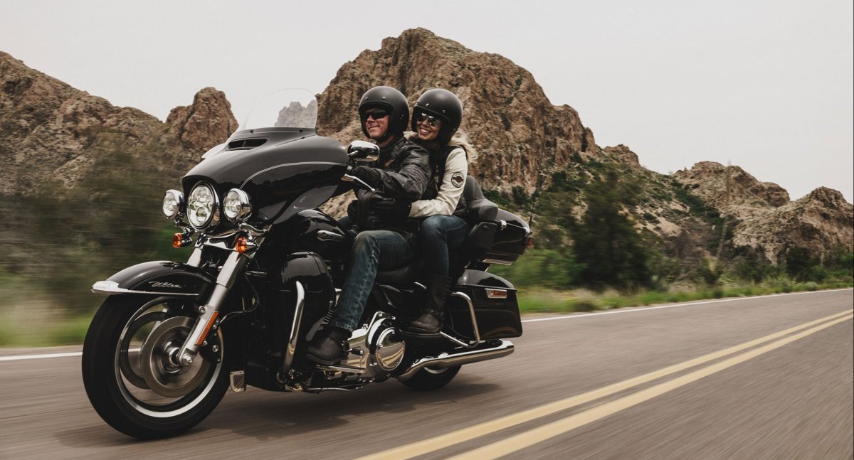 Harley Davidson Electra Glide обои