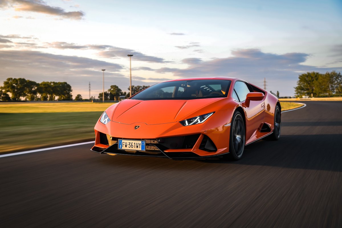 Lamborghini Aventador lp700