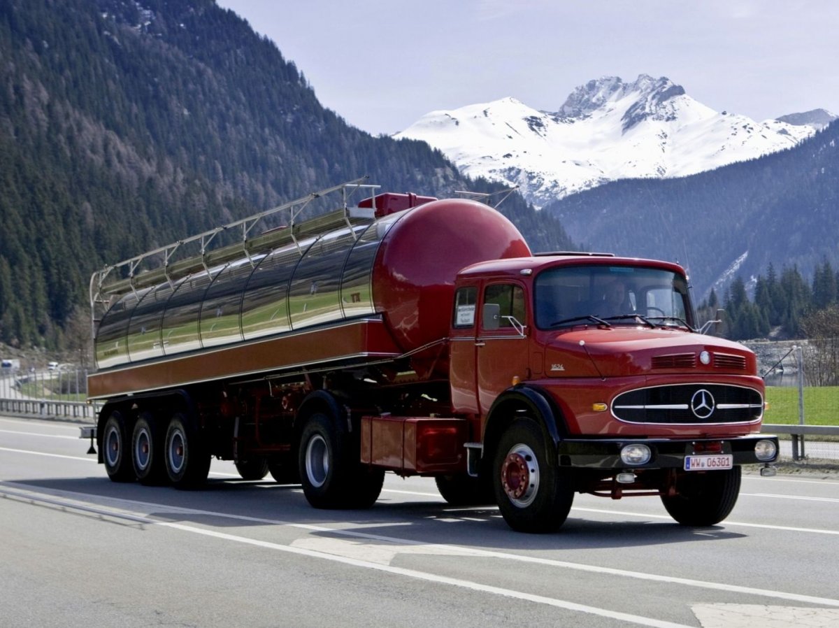 Mercedes-Benz LS 1620