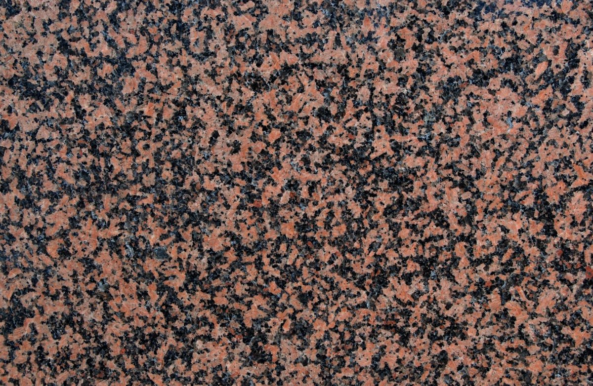 Балморал ред гранит